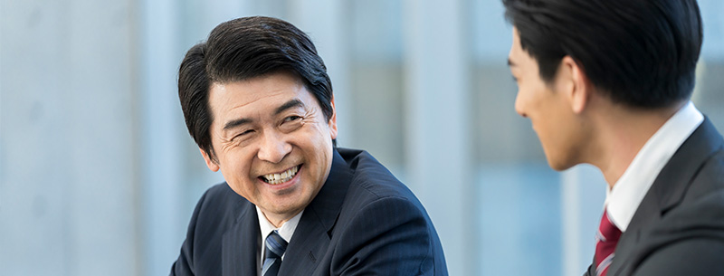 結婚が決まったらどう報告する 親や上司 友人別のマナーを解説 結婚準備room