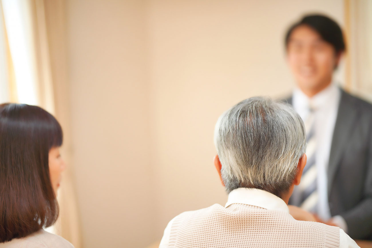 結婚挨拶 男性編 相手の親を安心させる挨拶の言葉って 覚えやすい例文 Ngワード 結婚準備room